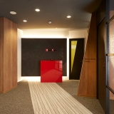 内装デザインが活きるオフィスのエントランス空間